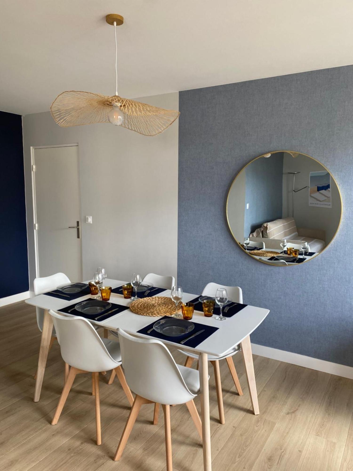 Appartement 65M2 Avec Balcon Vues Partielles Mer A 150M De La Plage Et Centre, Wifi Et Parking Prive Блонвиль-сюр-Мер Экстерьер фото