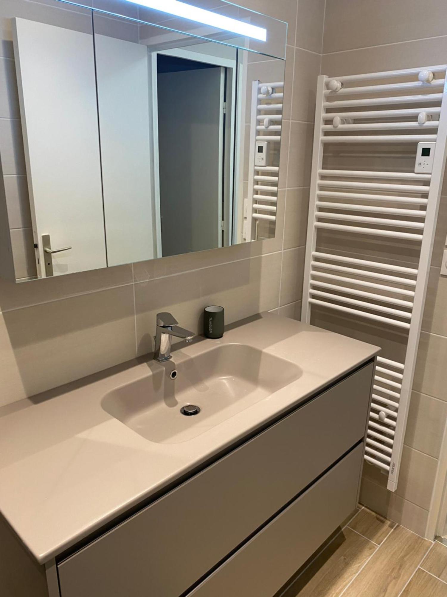 Appartement 65M2 Avec Balcon Vues Partielles Mer A 150M De La Plage Et Centre, Wifi Et Parking Prive Блонвиль-сюр-Мер Экстерьер фото