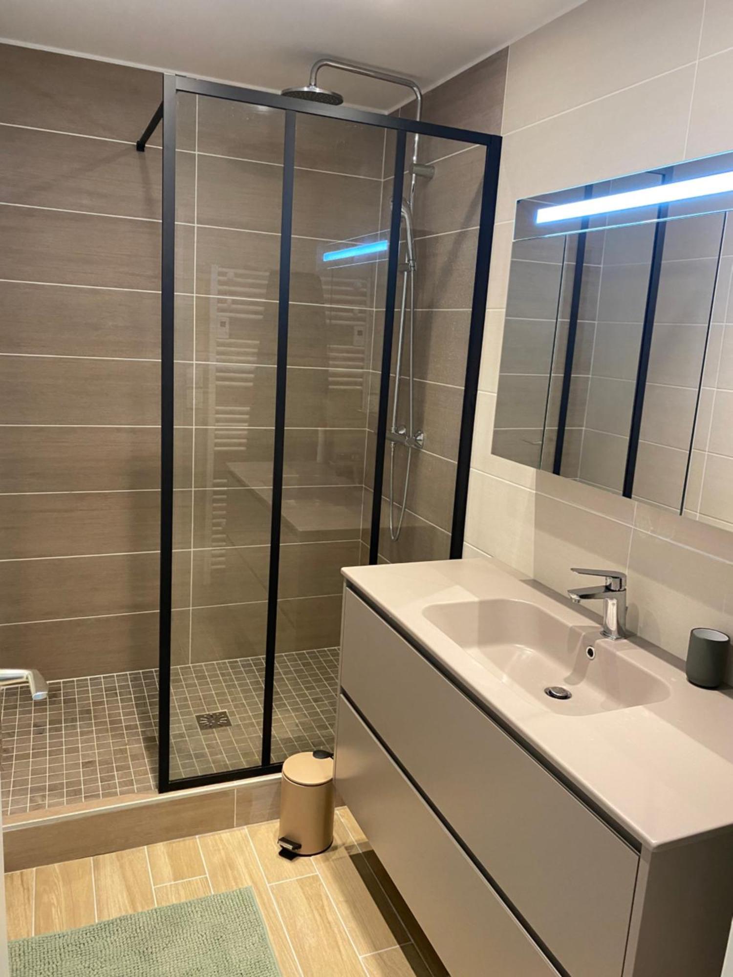 Appartement 65M2 Avec Balcon Vues Partielles Mer A 150M De La Plage Et Centre, Wifi Et Parking Prive Блонвиль-сюр-Мер Экстерьер фото